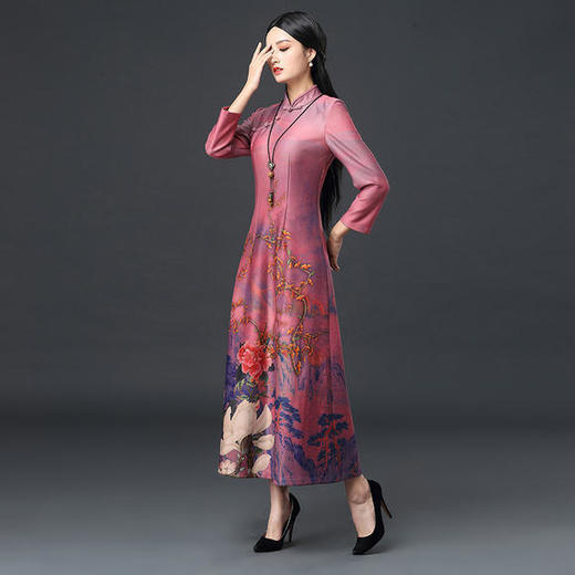 DNS-2047修身舒适长款长袖鹿皮绒加厚高档宴会旗袍 商品图0