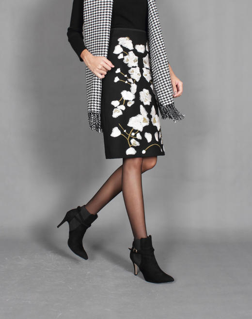 【伯妮斯茵】163B099--立体绣花黑色半裙--《乌鲁克雪花石膏大瓶》-《两河文明》 商品图2