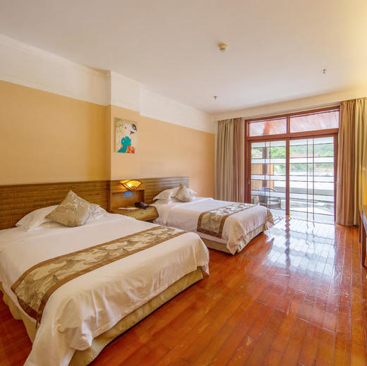 【东瀛阁日式大/双床房】皇家spa酒店 VIP通道往温泉区 商品图1