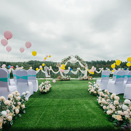 浪漫婚礼结婚装饰布置婚庆用品海边户外室外场景森系梦幻简约婚礼拱门