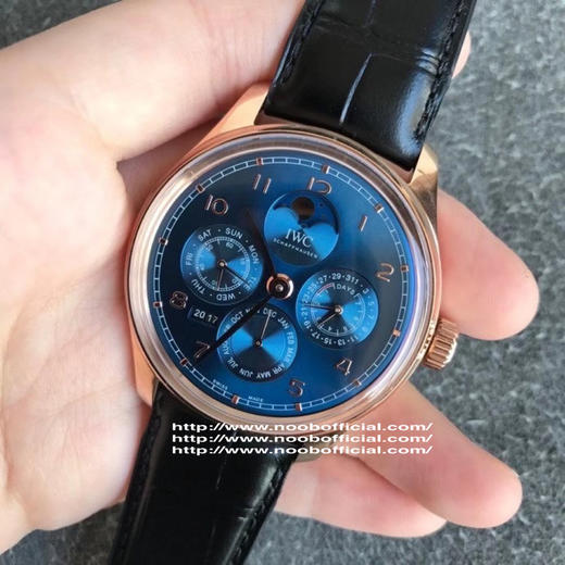 V9万guo葡萄牙系列真万年历IW503312，万年历自动机械表，尺寸41*13mm，男士腕表，皮表带，自动机械机芯，透底 商品图2