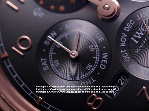 V9万guo葡萄牙系列真万年历IW503404，万年历自动机械表，尺寸41*13mm，男士腕表，皮表带，自动机械机芯，透底 商品图12