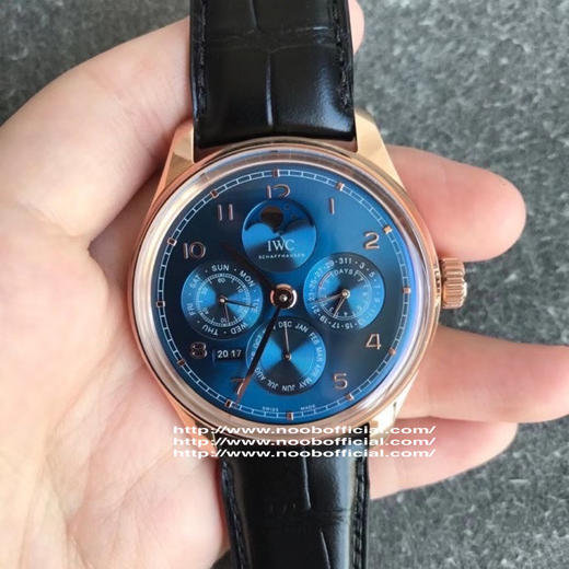 V9万guo葡萄牙系列真万年历IW503312，万年历自动机械表，尺寸41*13mm，男士腕表，皮表带，自动机械机芯，透底 商品图3