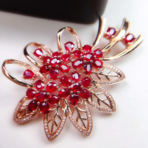 红宝石胸针秒杀不议价天然红宝石胸针18k金镶嵌钻石主石779克拉钻石