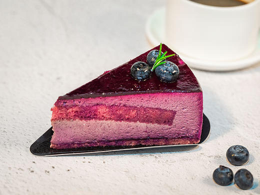 蓝莓慕斯切片蛋糕