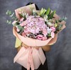 最美的时光   1个粉色绣球，19朵康乃馨，2支多头百合，桔梗尤加利搭配！(3013) 商品缩略图0
