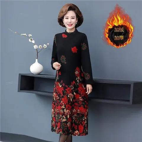 &D035款 复古印花加绒连衣裙 商品图0