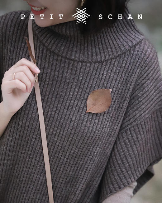 PETIT SCHAN小闪 CLO#007 Magic Pocket II 魔法斗篷 重磅牦牛绒设计款不对称斗篷式背心裙 商品图7