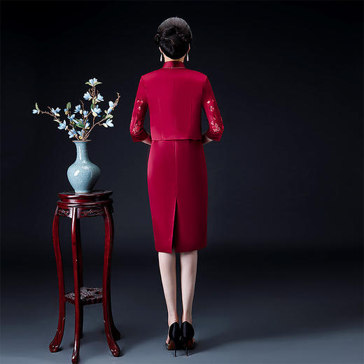 QQ-9780秋冬新两件套旗袍梅花刺绣女装套装喜宴中式礼服 商品图3