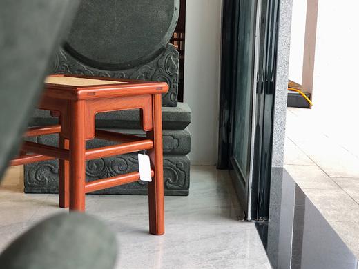 红桥红  家具严选  缅甸花梨（大果紫檀）  【51 王款 大方凳 藤面】 商品图1