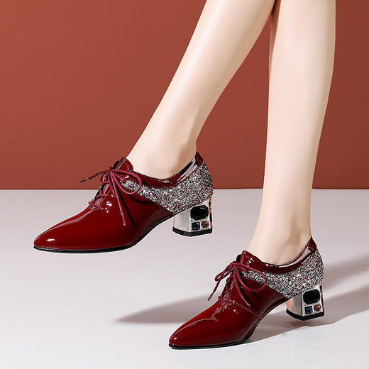 OLD-721春秋漆皮单鞋女中跟粗跟新款系带小皮鞋英伦尖头百搭水钻深口鞋 商品图0