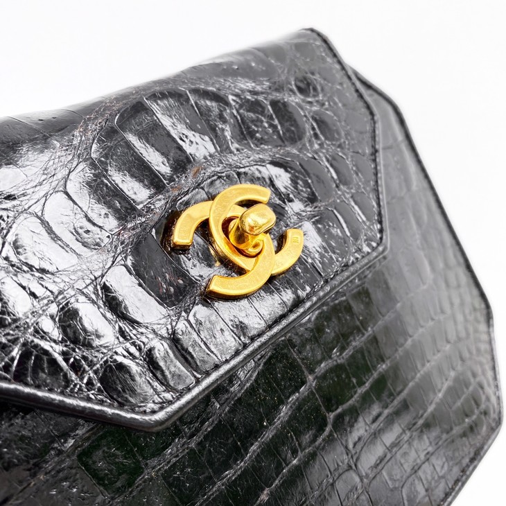 chanel香奈儿黑金鳄鱼皮斜挎八角包 - vtgniuniu