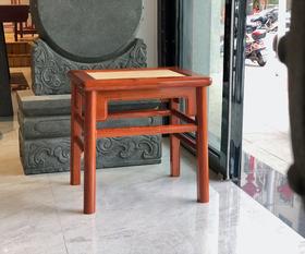 红桥红  家具严选  缅甸花梨（大果紫檀）  【51 王款 大方凳 藤面】