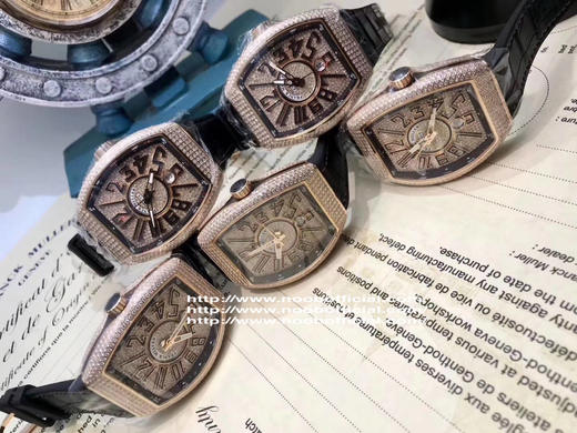 N升级版V45高品质 Franck Muller 法兰克穆勒 44x54 mm1.表壳100%原版开模 特别是三明治结构表壳 中间内侧 黑色的侧槽和把头位置凸出来的黑色色耳位 商品图13