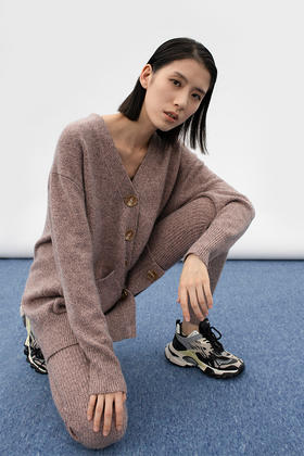 2020经典款女士纯山羊绒落肩袖开衫