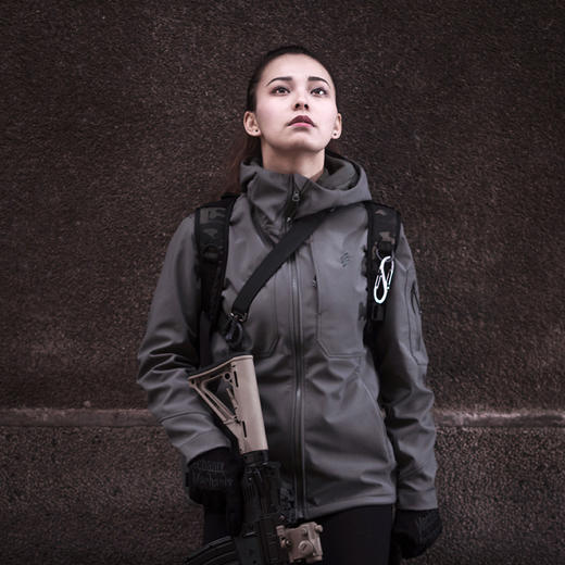 【硬核科技三防 强悍军工品质】鹰爪行动科技功能外套全新软壳冲锋衣plus 抓绒保暖 锁温防水 优选 新国货 商品图4