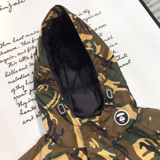 bape儿童迷彩羽绒服
