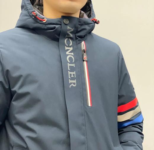 经典中的经典双色三色袖标百搭款大舌头滚石蒙口羽绒服