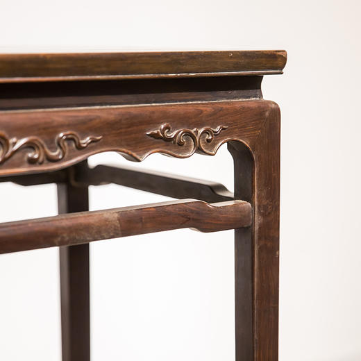 清 红木独板束腰罗锅枨卷草纹半桌 - 明清家具研习社