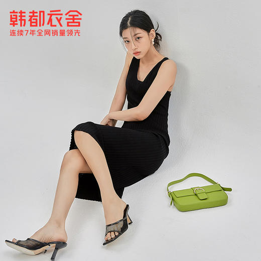 韩都衣舍2021春季新款V领气质中长款A字吊带连衣裙CQ9694莀 商品图2