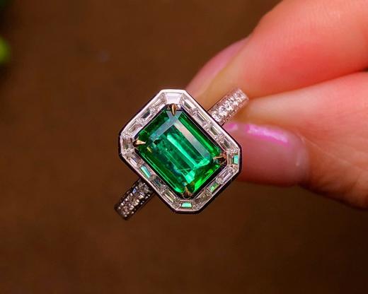 精品祖母绿戒指特惠h推荐两款高品质戒指晶体非常干净透亮火彩好上手