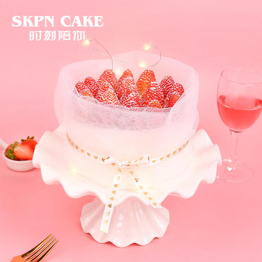 草莓诱惑鲜果生日蛋糕【仙女都爱草莓满满】 商品图1