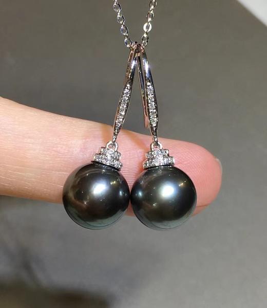 天然大溪地黑珍珠耳环特惠18k金钻石镶嵌珠子正圆强光微微瑕珠光很亮