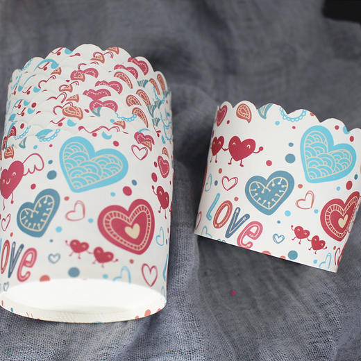 硬质马芬杯10个装（大小两规格可选） 耐高温机制蛋糕纸杯可入炉蛋糕模 图案随机 商品图5