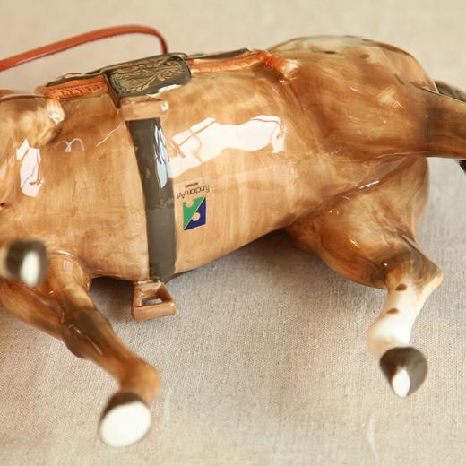 牧野英豪马摆件 釉上九彩 柔情玫瑰马摆件 釉上九彩 马到成功创意马摆件书房书架工艺品欧式家居客厅酒柜装饰品陶瓷 精美 时尚 摆件 商品图4