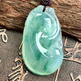 派瑞翡翠 翡翠挂件 糯种 飘绿花