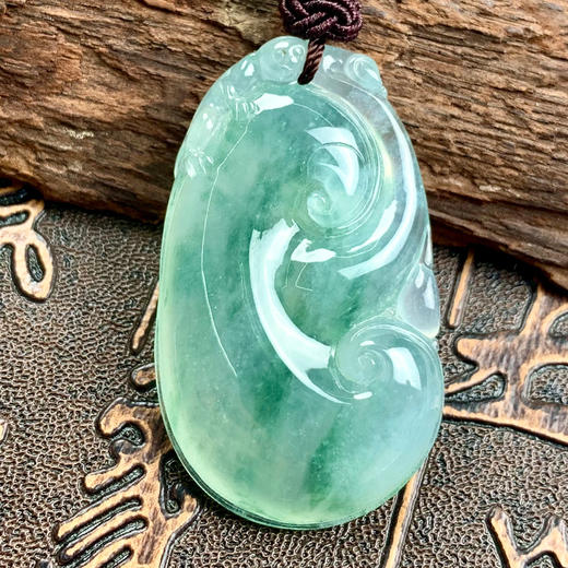 派瑞翡翠 翡翠挂件 糯种 飘绿花 商品图0