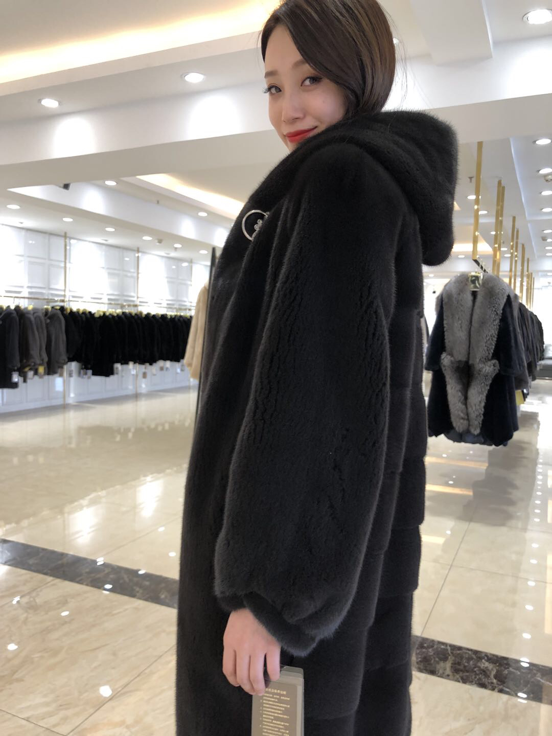 q8718-100丹麦皇冠级天鹅绒等级摩卡色貂皮大衣(特价)