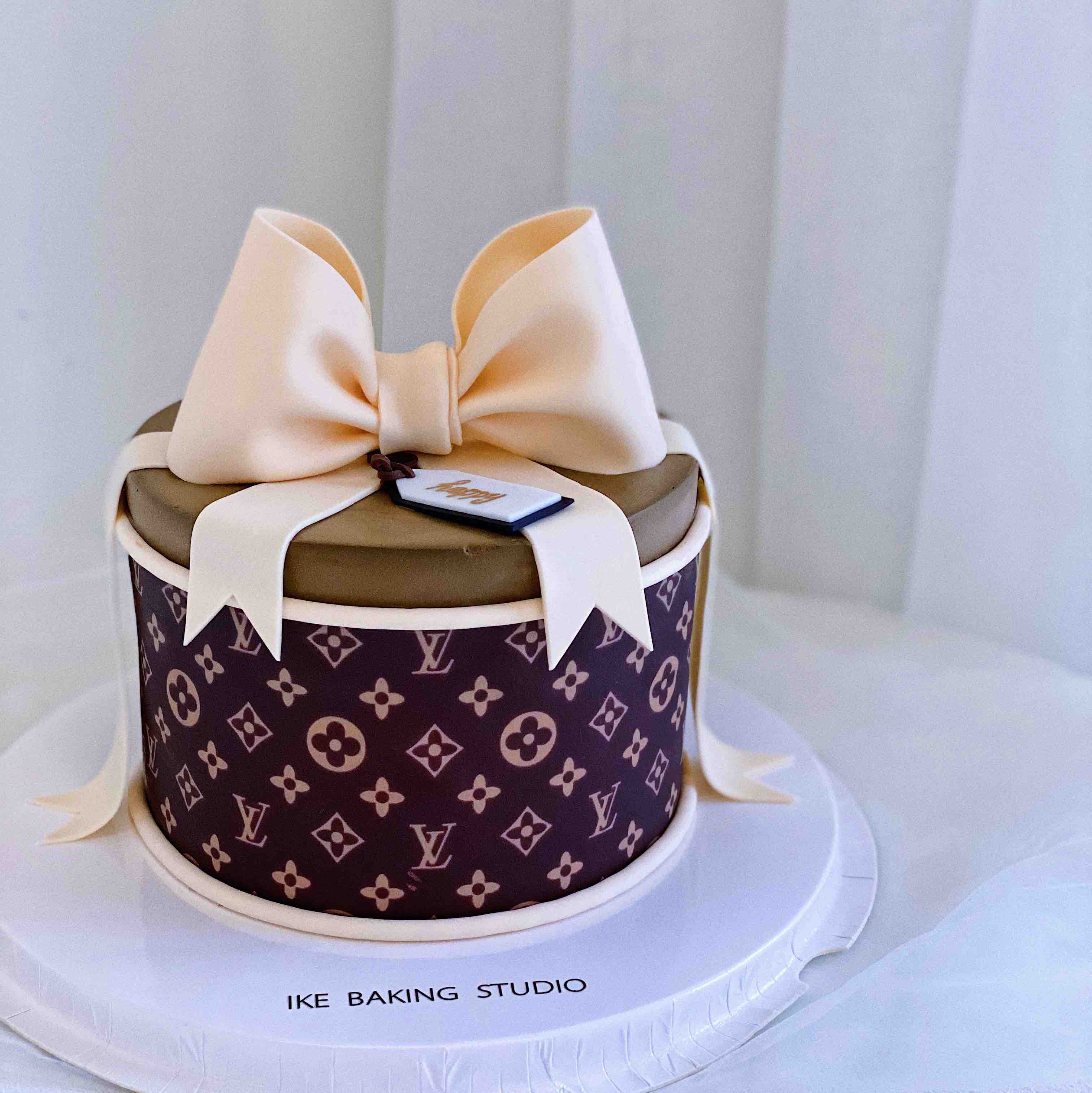 lv老花 | 半翻糖 奶油蛋糕