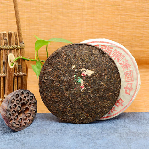 千禧年下关茶厂蓝印铁饼普洱生茶 商品图3