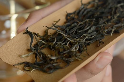 困鹿山皇家茶园稀有古茶，2020年纯正春料，样茶品鉴装（100克） 商品图1