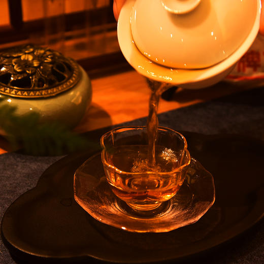 千禧年下关茶厂蓝印铁饼普洱生茶 商品图2
