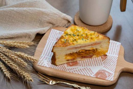 玉米肉松三明治