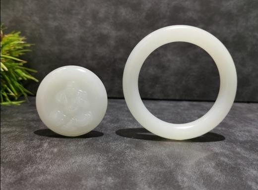 【御珠宫坊·传藏系列】羊脂白玉手镯套装55.9mm 商品图1