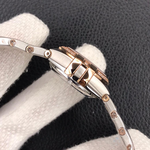 OMEGA欧米茄 星座系列PLUMA轻羽腕表 搭载8520全自动机械表机芯 “星座”特指一个恒星群落。而在制表领域中 商品图5