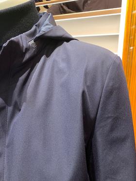 4F蒙帝菲尔 羽绒服