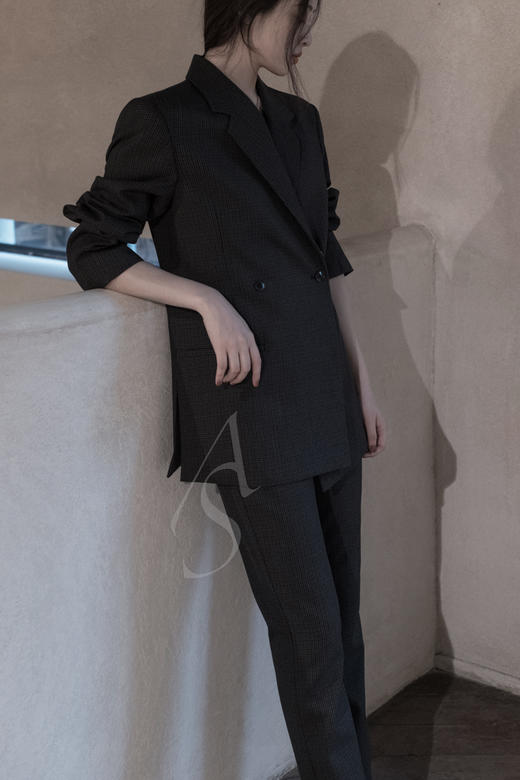 TOTEME 深灰色SAZE格纹窄脚西裤 商品图0