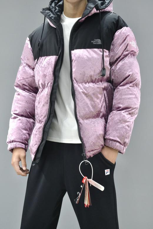 点此购买 北面男女款黑标丝绒连帽羽绒服 诱163608