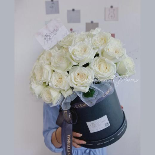 《初晴雨后》-白玫瑰抱抱桶 商品图1