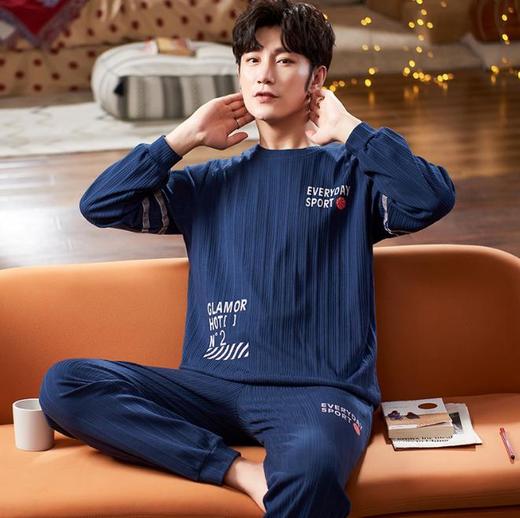 【服饰鞋包】*男士睡衣套装秋冬季长袖纯棉加厚双面抽条套头运动休闲家居服 商品图0