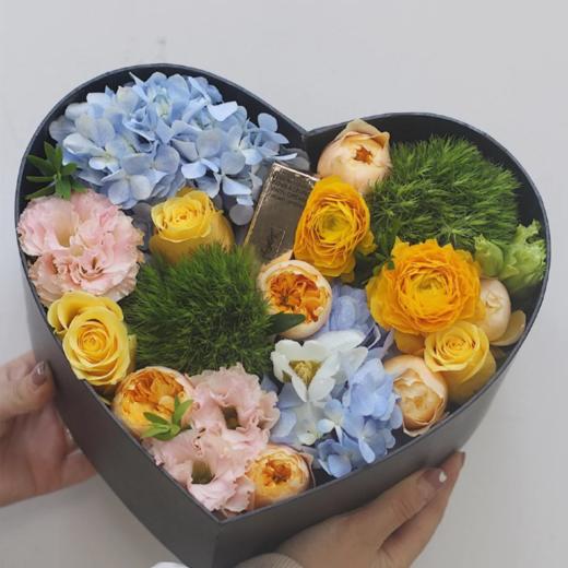 《亲爱的》-鲜花礼盒（口红不包含） 商品图1