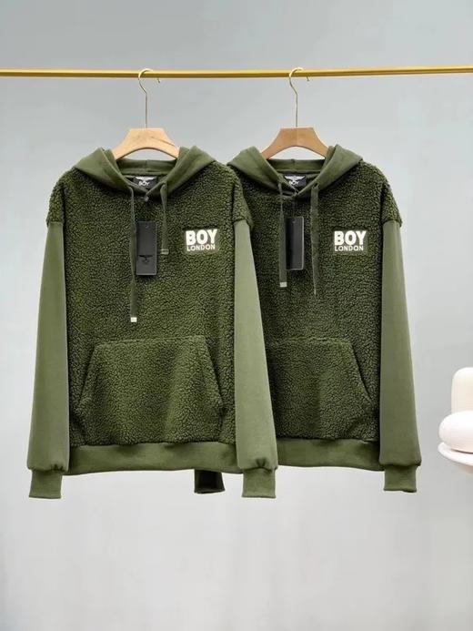 d1028186秋冬新品时尚百搭刺绣墨绿色羊羔绒情侣拼接连帽卫衣