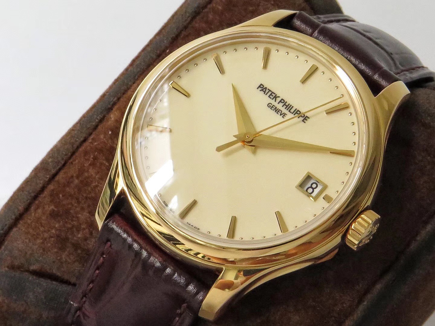 zf厂百达翡丽calatrava系列5227j001机械男表直径39mmx102mm