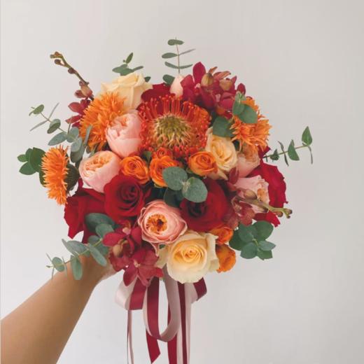 《因你》-橙红色系新娘手捧花 商品图0