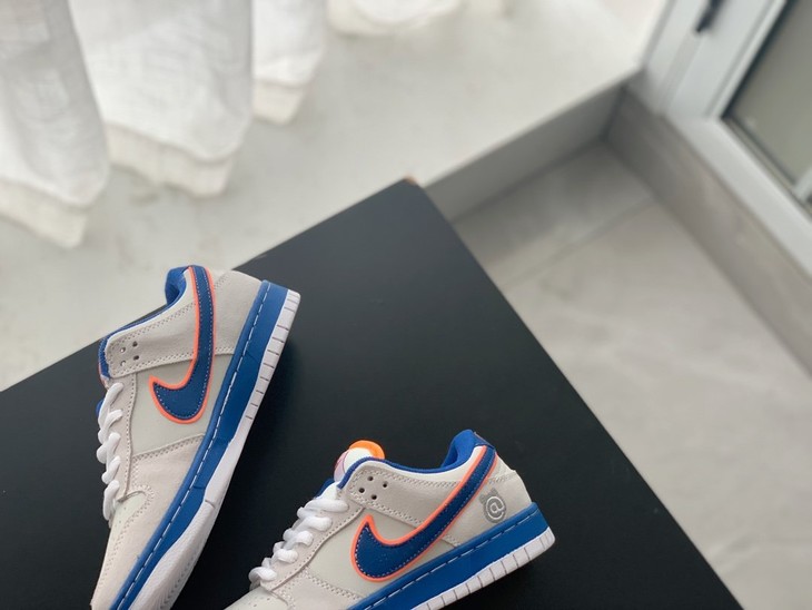 nikesbdunk小熊联名板鞋