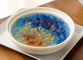 当燕窝遇上黑枸杞，即刻开启一场滋养的星空旅程